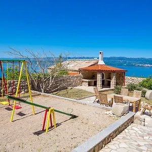 Heni Apartament